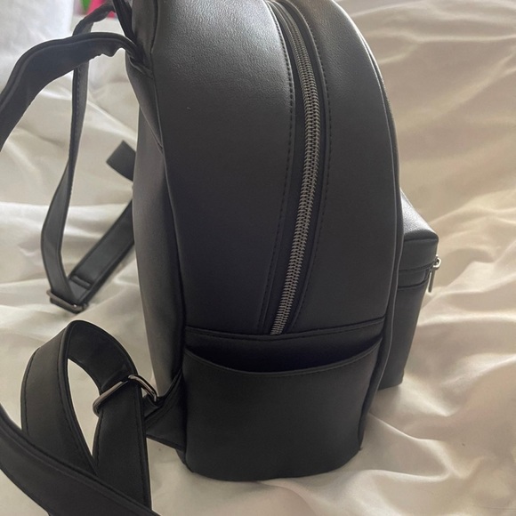 Loungefly - Picture 5 of 5